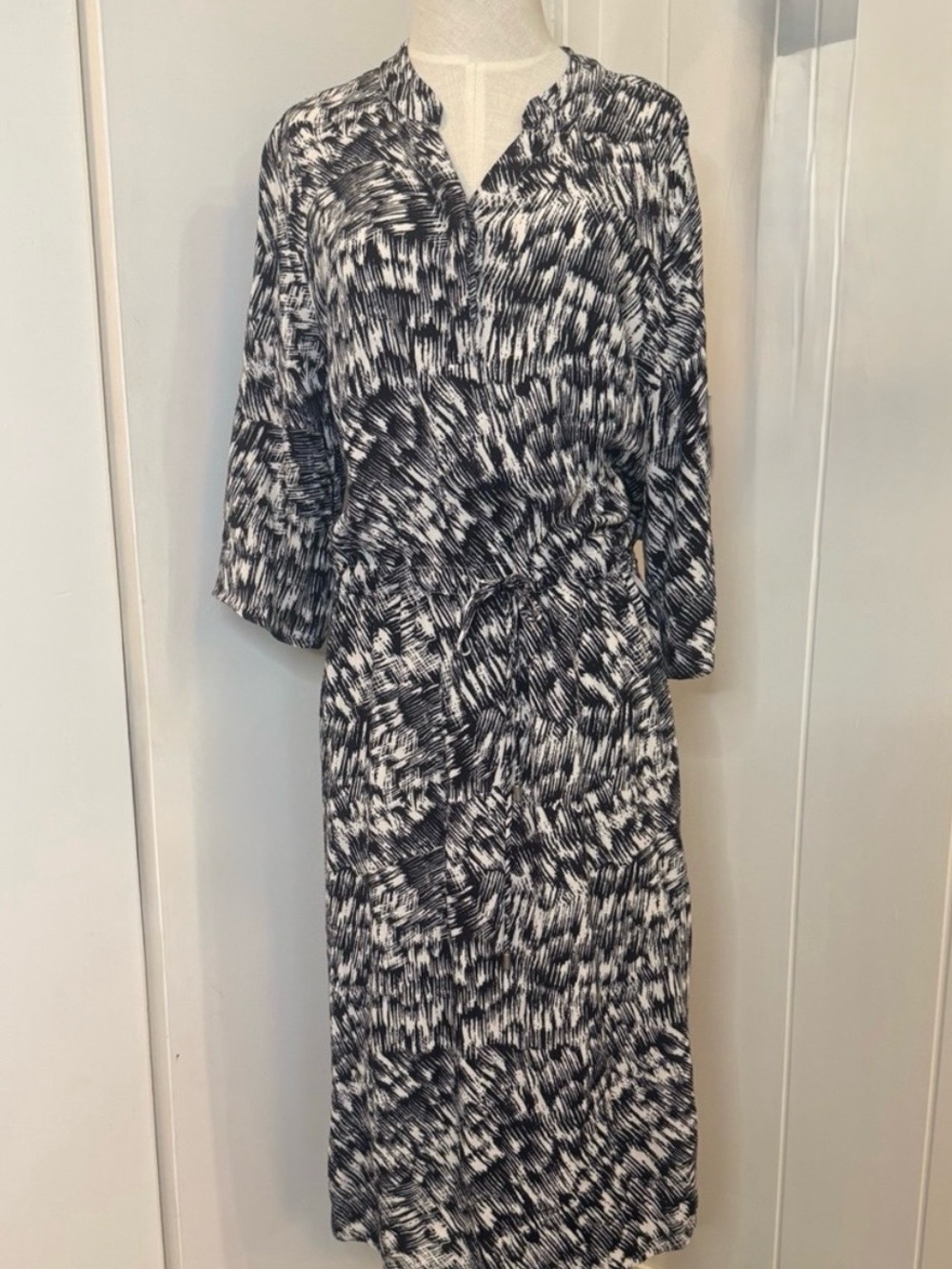 Soaked in Luxury Black and White Print Tie-Waist Midi Dress NWT Size XL